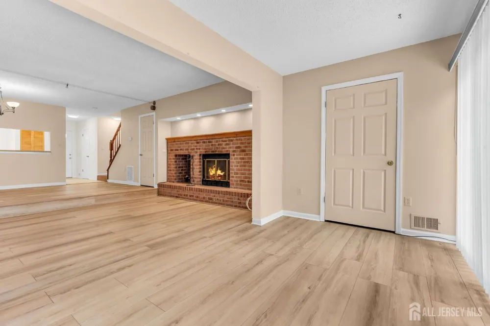 91 Chelsea Court #14 Franklin, NJ 08823