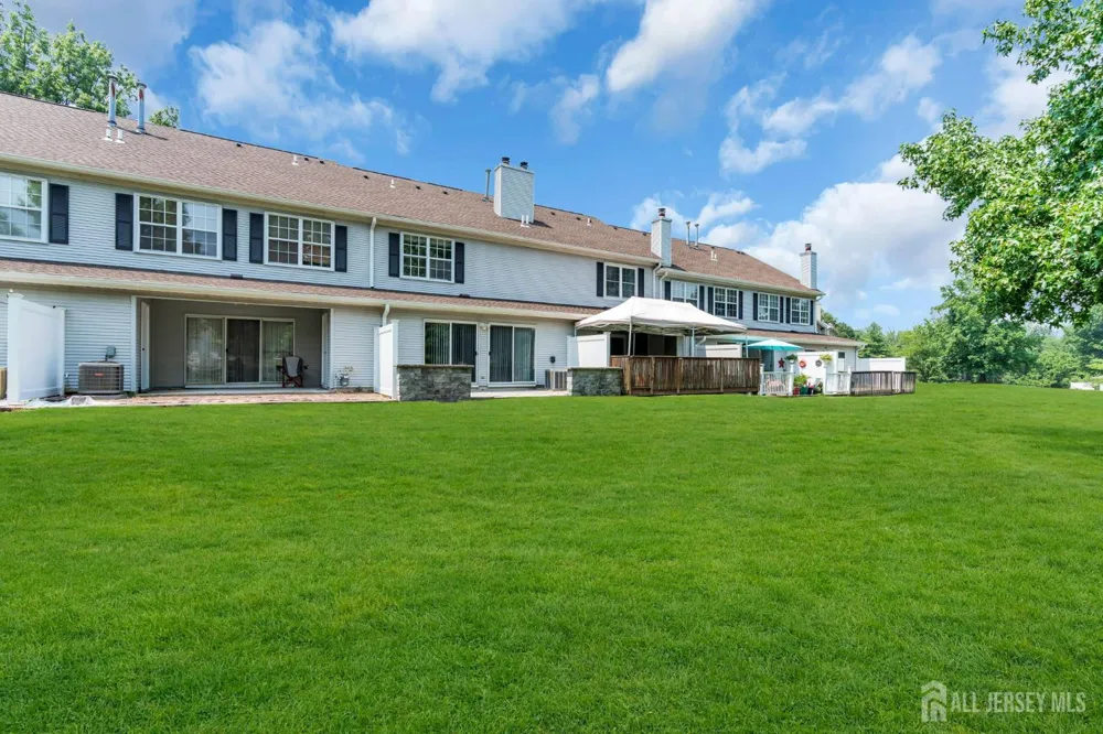 91 Chelsea Court #14 Franklin, NJ 08823