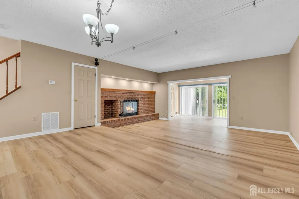 91 Chelsea Court #14 Franklin, NJ 08823