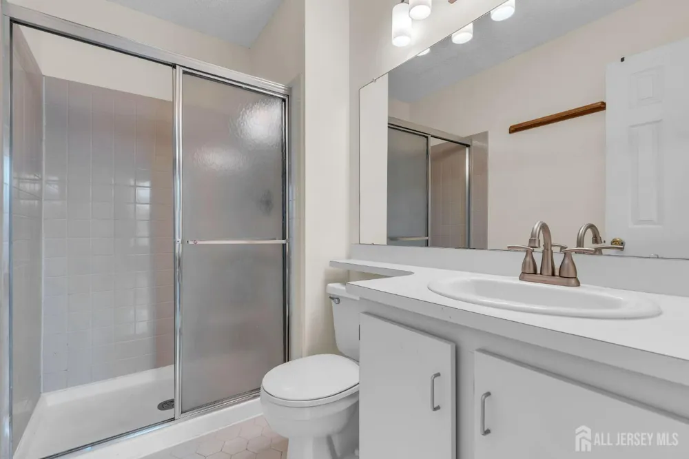 91 Chelsea Court #14 Franklin, NJ 08823