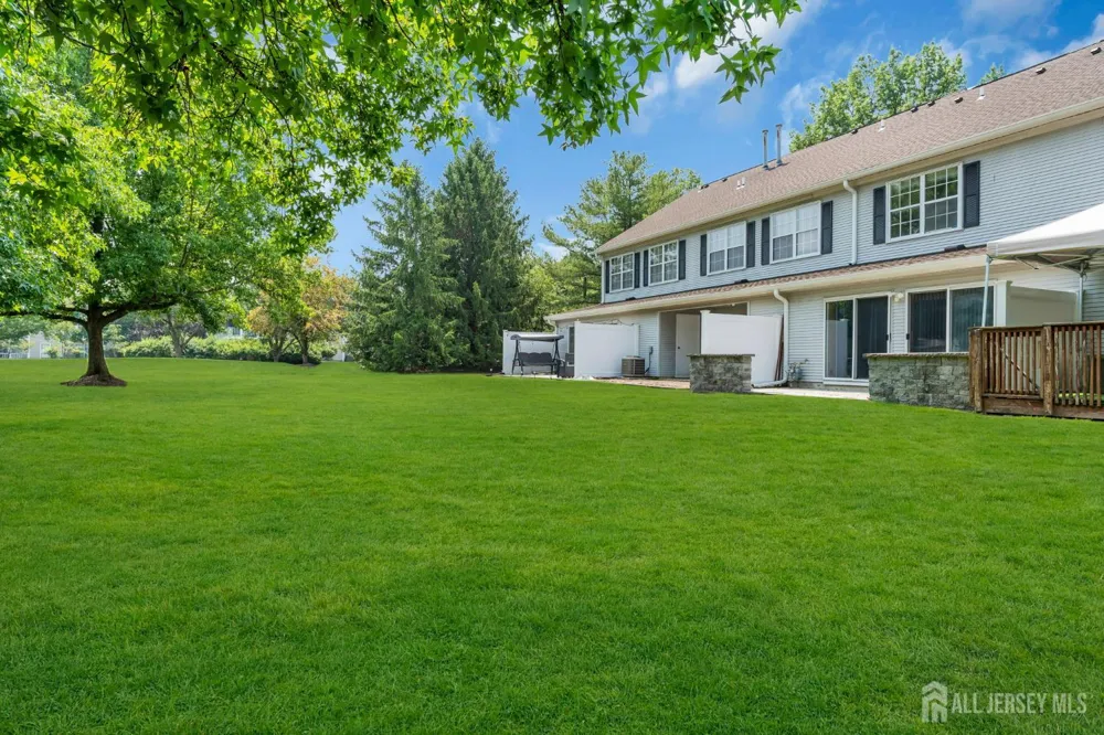 91 Chelsea Court #14 Franklin, NJ 08823