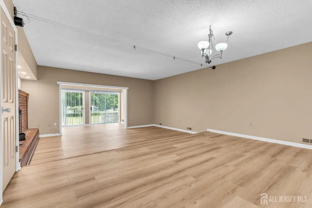 91 Chelsea Court #14 Franklin, NJ 08823