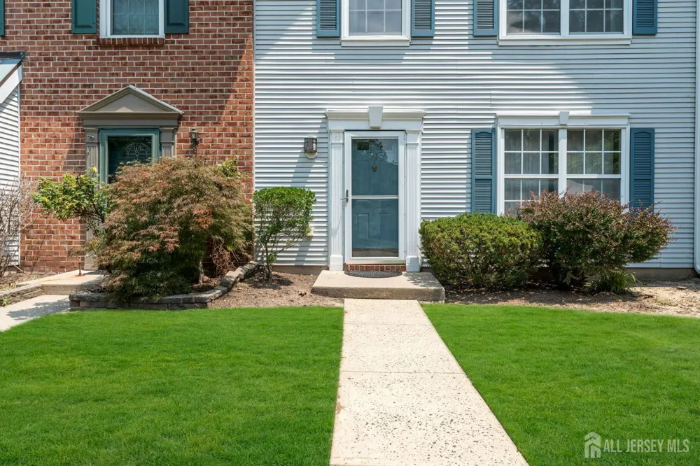 91 Chelsea Court #14 Franklin, NJ 08823