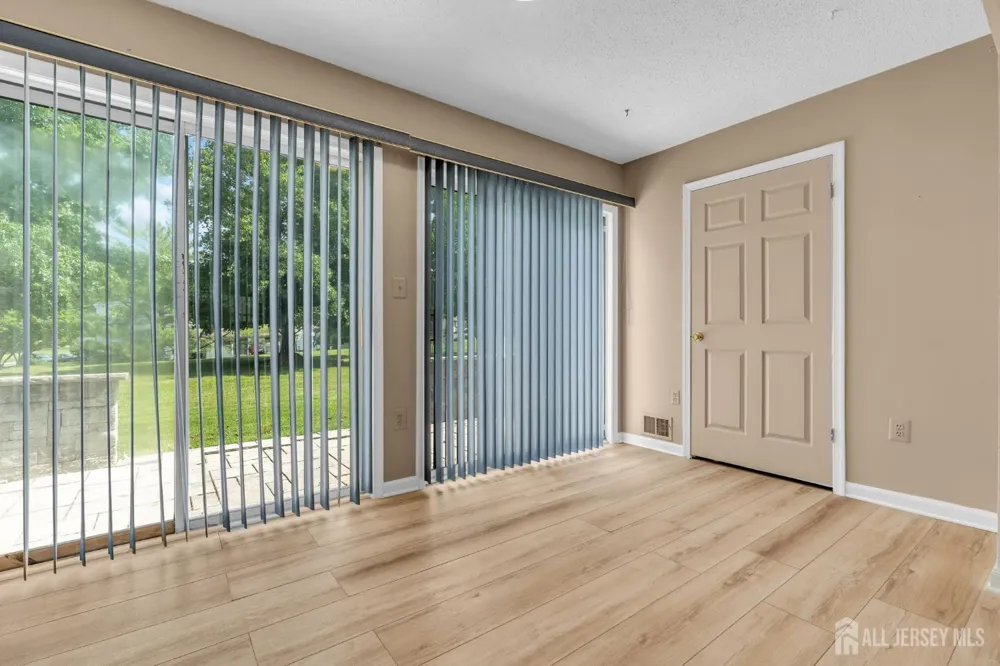 91 Chelsea Court #14 Franklin, NJ 08823