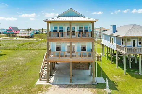 4609 Blue Water Highway