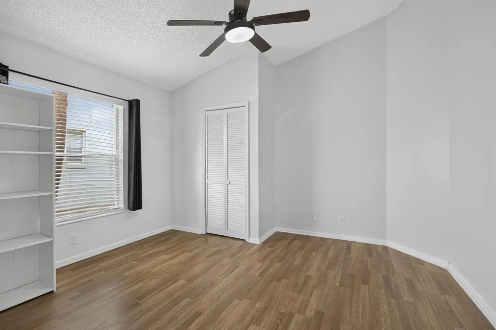120 Paddock Lane 