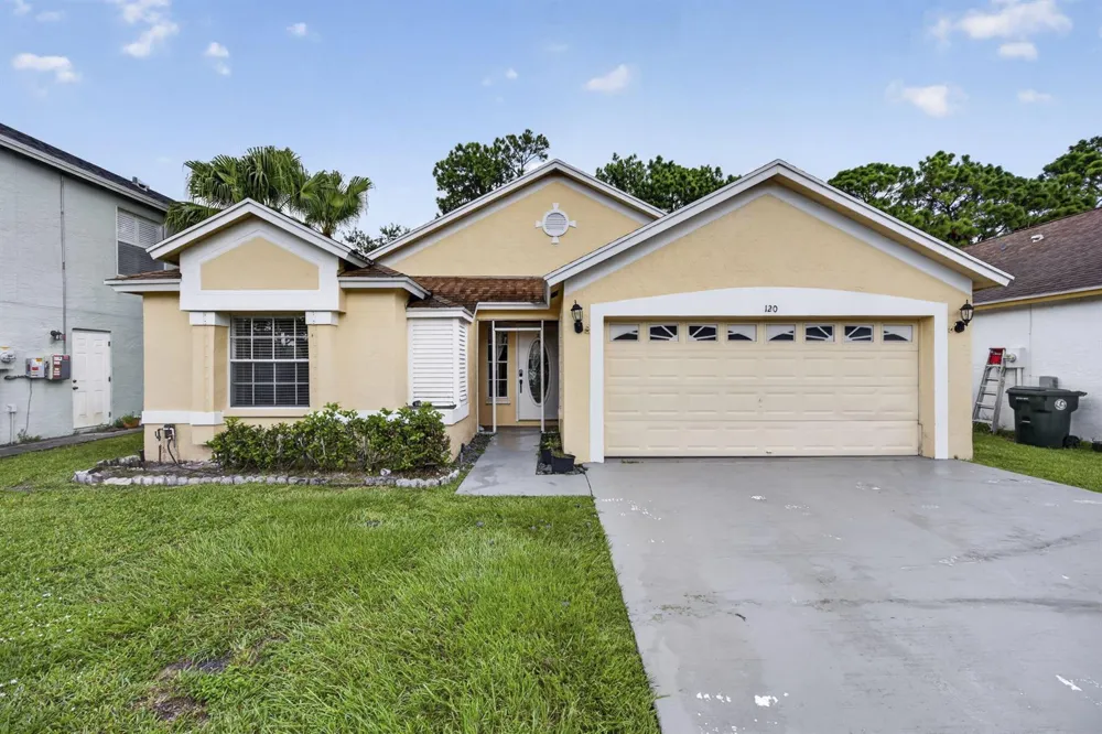 120 Paddock Lane 