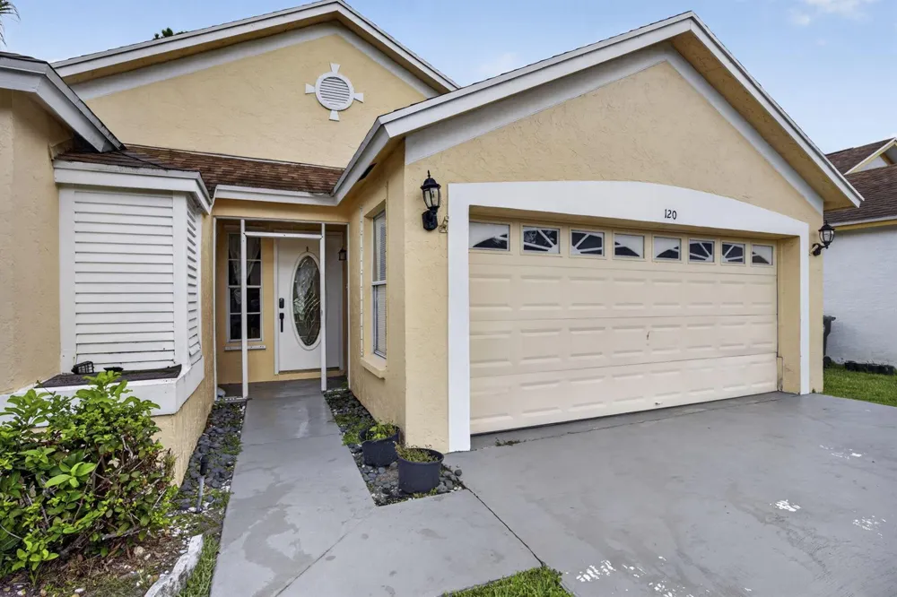 120 Paddock Lane 