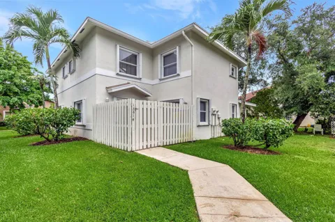 13814 Yarmouth Drive