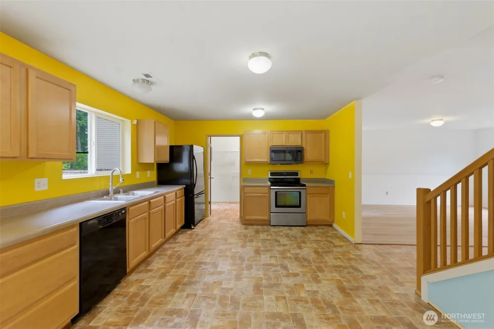 21284 Brevik Place NW Poulsbo, WA 98370