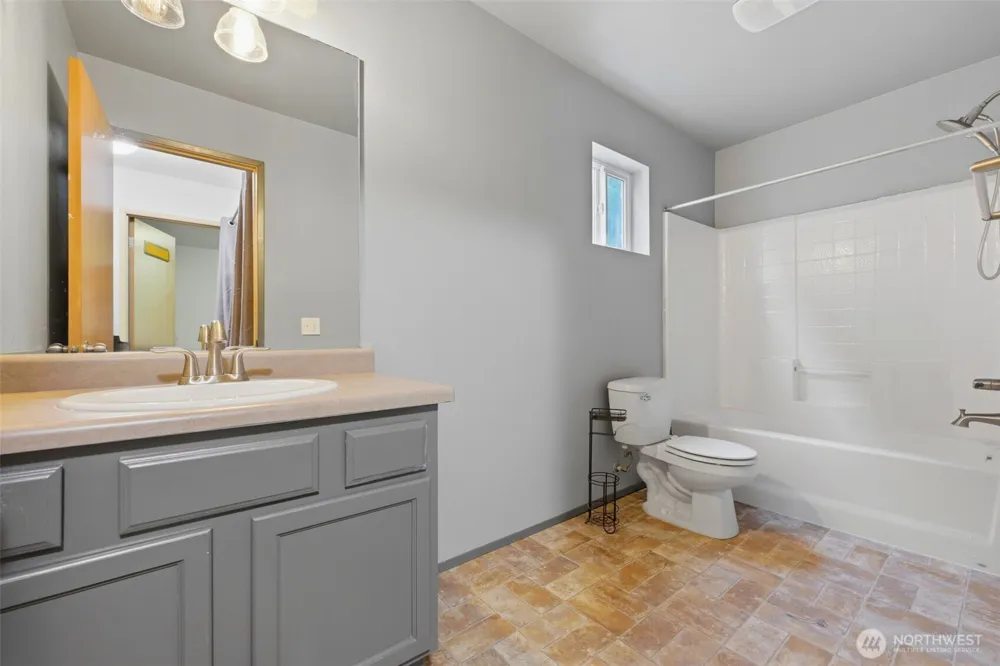 21284 Brevik Place NW Poulsbo, WA 98370