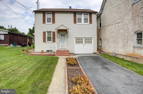 343 W QUEEN STREET