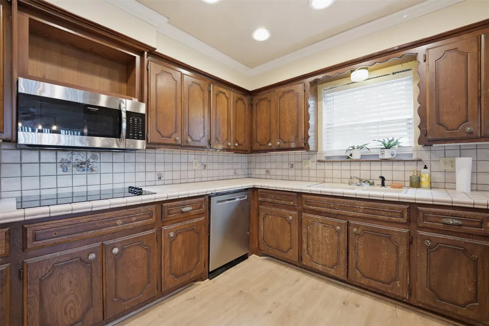 103 E Lakeview Court Tecumseh, OK 74873
