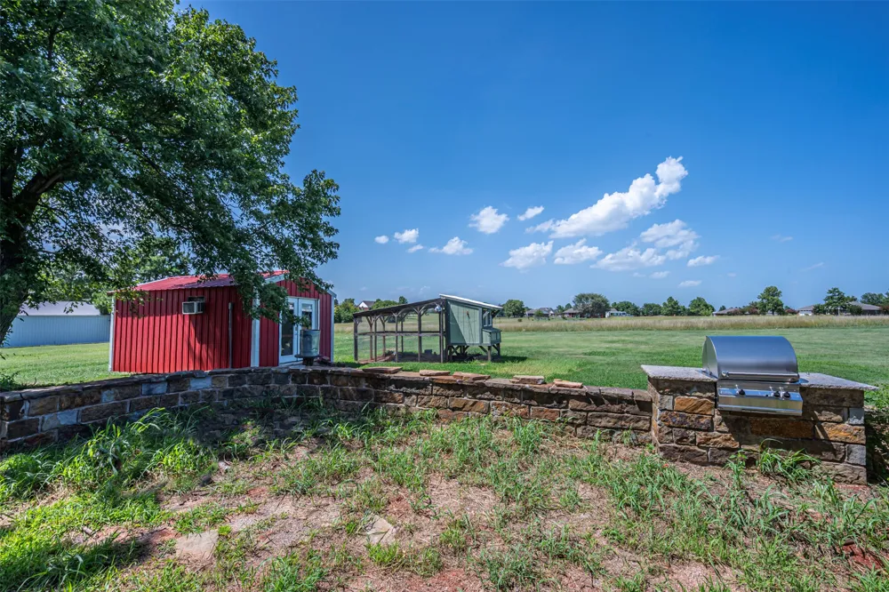 103 E Lakeview Court Tecumseh, OK 74873