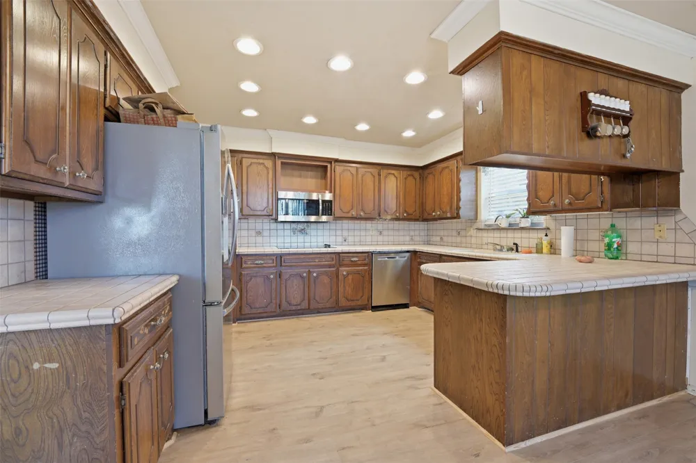 103 E Lakeview Court Tecumseh, OK 74873