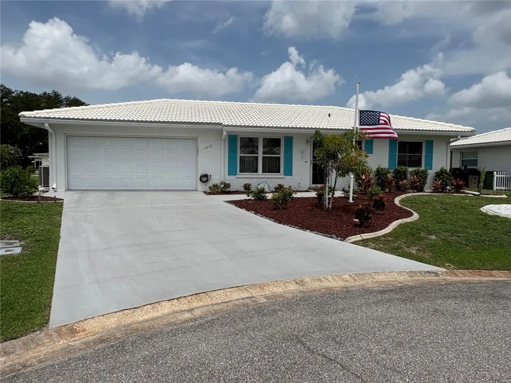 1612 S ELMWOOD DRIVE Bradenton, FL 34208