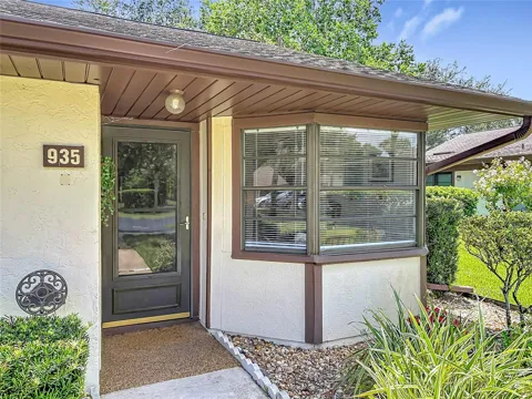 935 EASTRIDGE DRIVE #7A