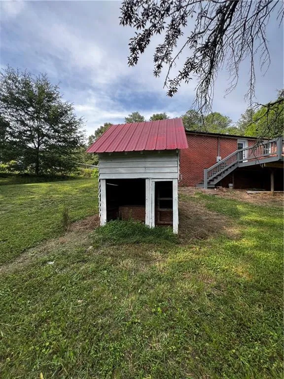 1945 Big Ridge Road Talking Rock, GA 30175