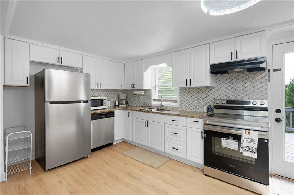 1945 Big Ridge Road Talking Rock, GA 30175