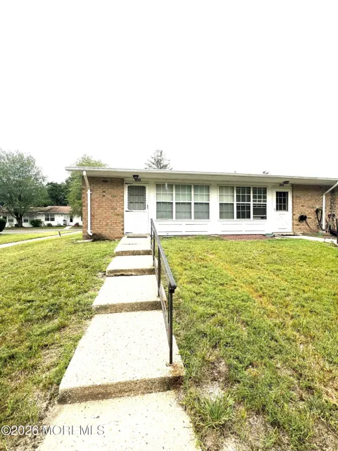 55 Edinburgh Lane #A