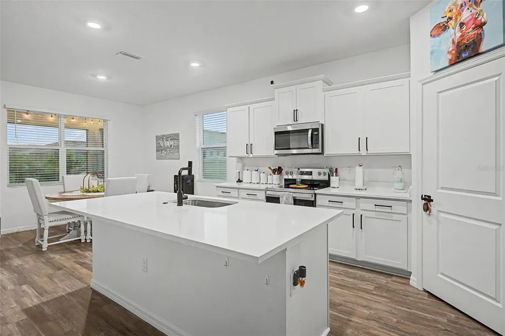 7815 WHEAT STONE DRIVE Zephyrhills, FL 33540