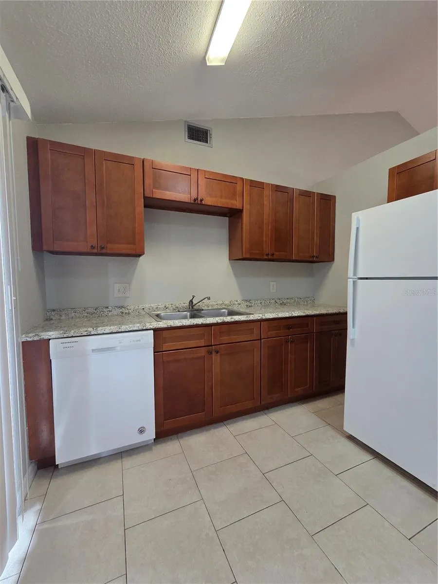 320 ERON WAY #6 Winter Garden, FL 34787