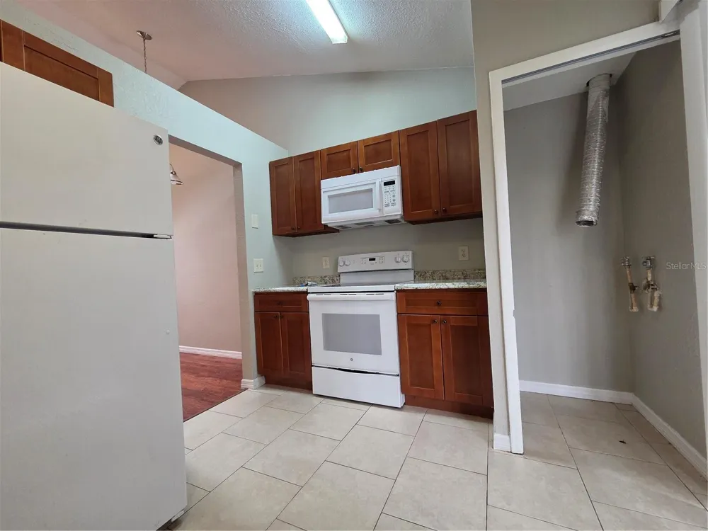 320 ERON WAY #6 Winter Garden, FL 34787