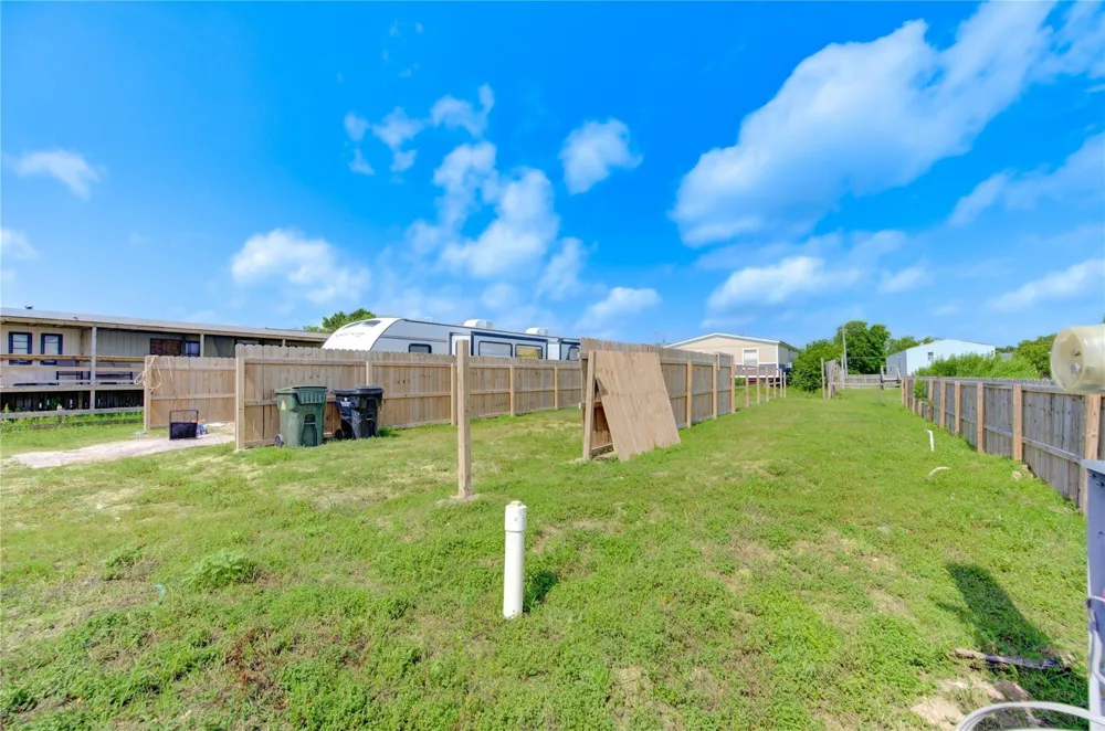 936 13th Street Dickinson, TX 77539