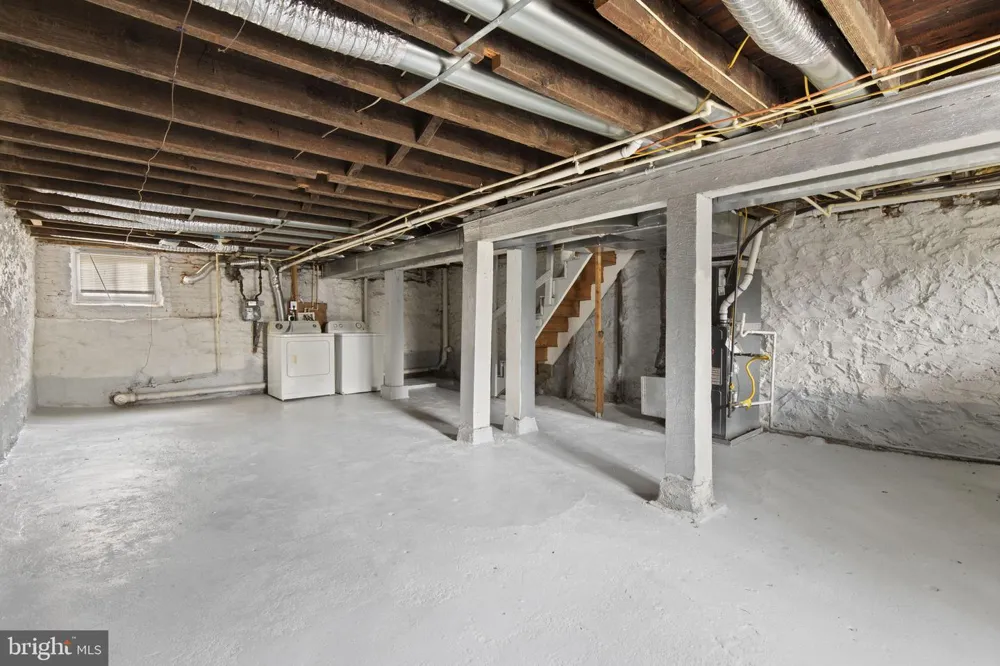 1209 DUKELAND STREET Baltimore, MD 21216
