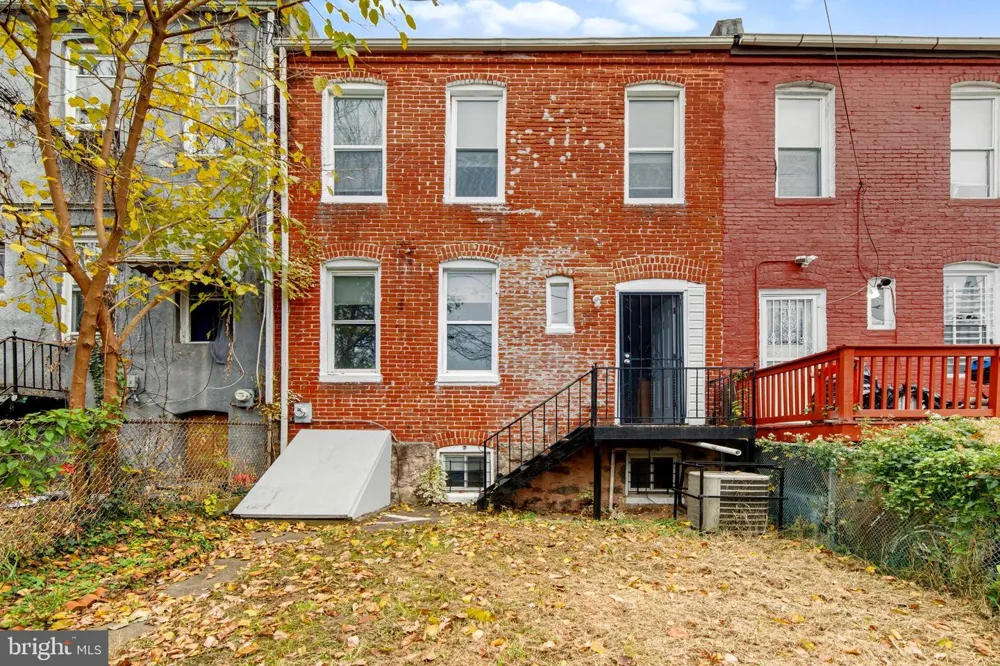 1209 DUKELAND STREET Baltimore, MD 21216