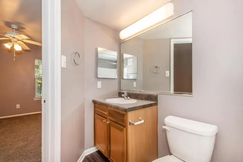 12151 N Interstate Hwy 35 #B2 Austin, TX 78753