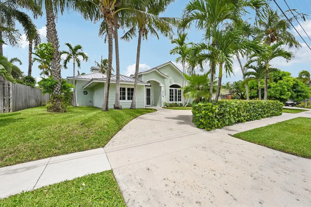 4911 NE 25TH AVENUE Lighthouse Point, FL 33064