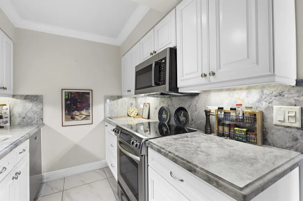 1208 MARINE WAY #901 North Palm Beach, FL 33408