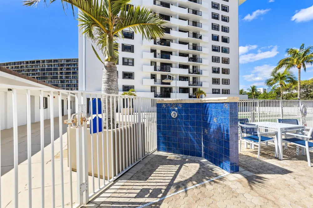 1208 MARINE WAY #901 North Palm Beach, FL 33408