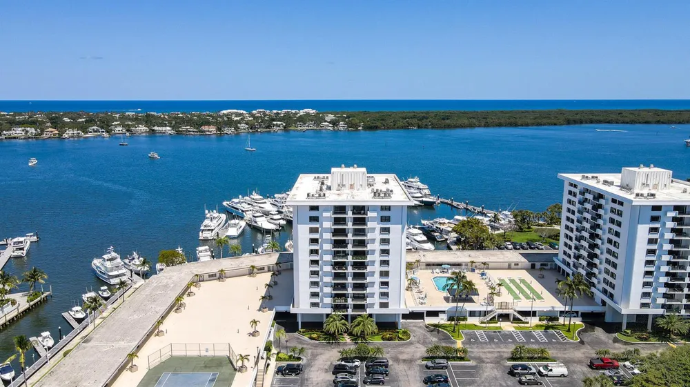 1208 MARINE WAY #901 North Palm Beach, FL 33408