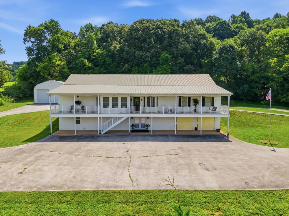1700 Cedar Valley Rd Sweetwater, TN 37874