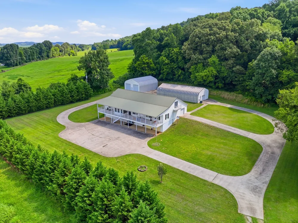 1700 Cedar Valley Rd Sweetwater, TN 37874