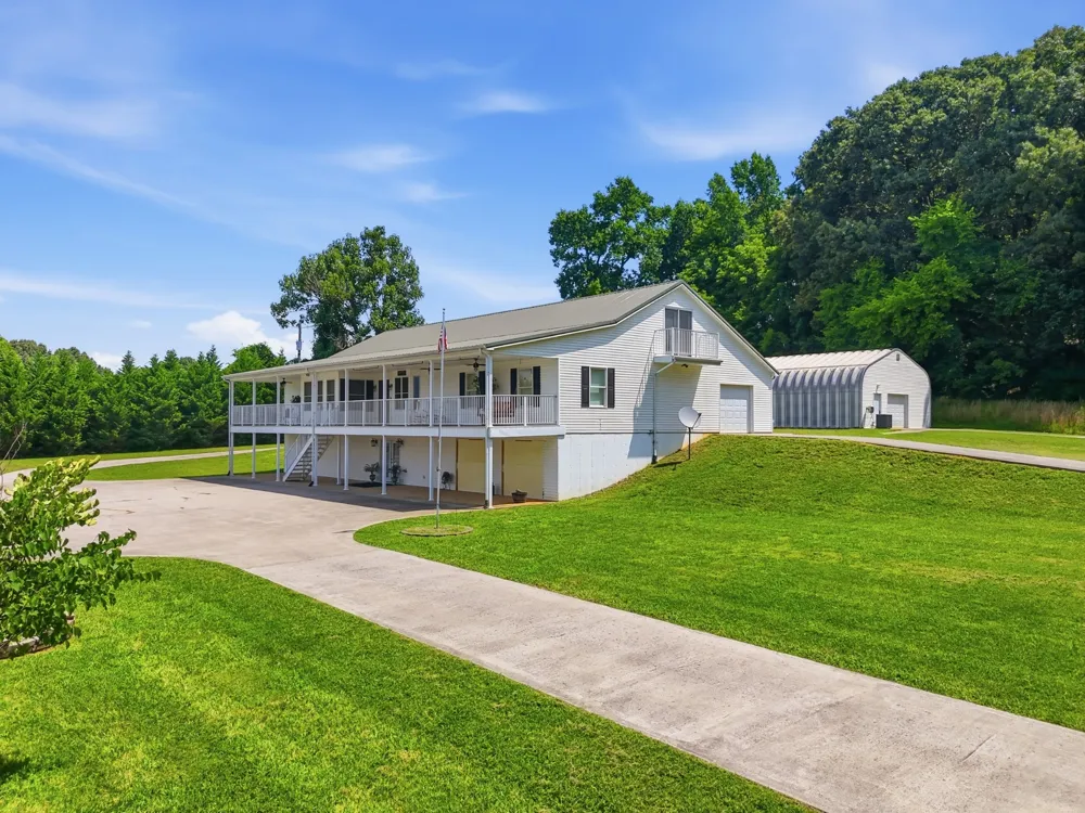 1700 Cedar Valley Rd Sweetwater, TN 37874