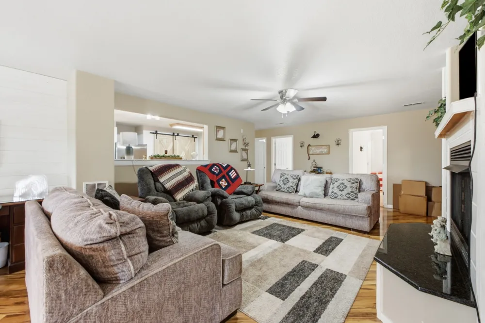 1700 Cedar Valley Rd Sweetwater, TN 37874