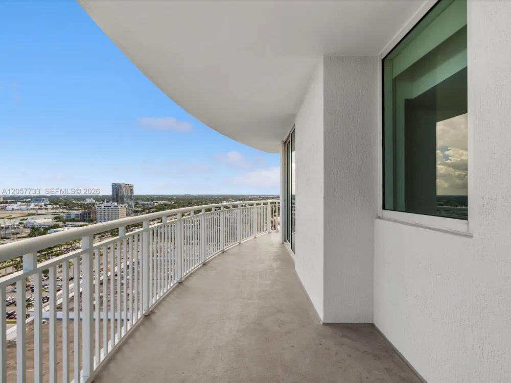 1745 E Hallandale Beach Blvd #2007W Hallandale Beach, FL 33009