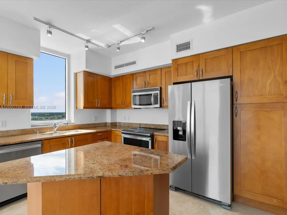 1745 E Hallandale Beach Blvd #2007W Hallandale Beach, FL 33009