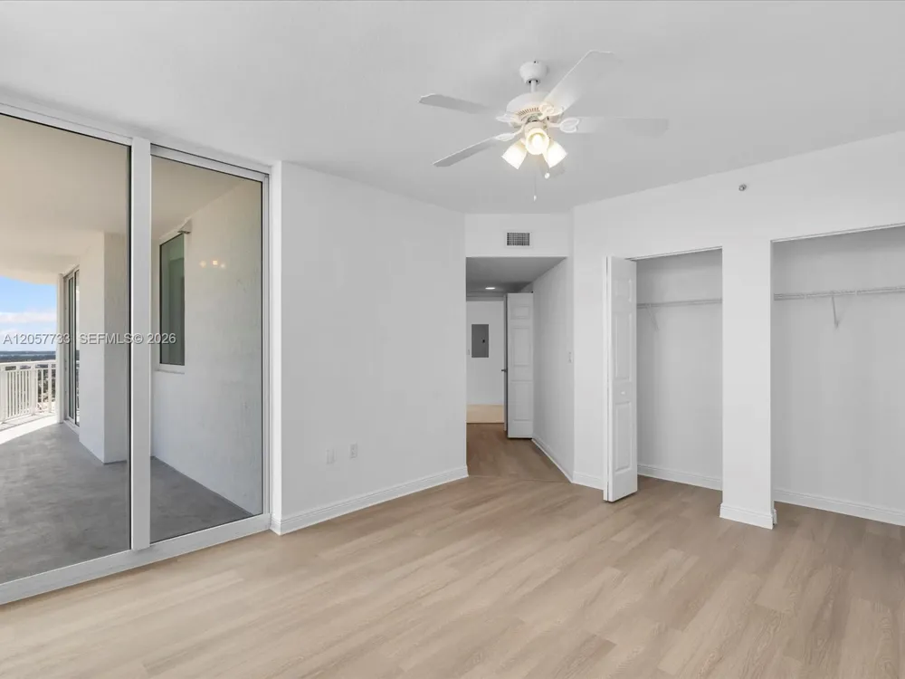 1745 E Hallandale Beach Blvd #2007W Hallandale Beach, FL 33009