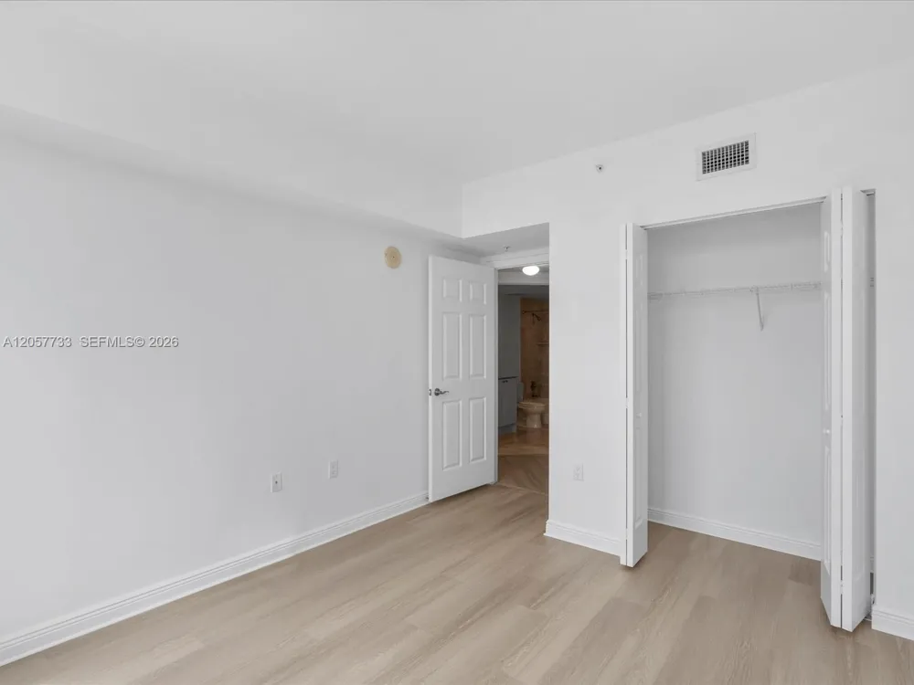 1745 E Hallandale Beach Blvd #2007W Hallandale Beach, FL 33009