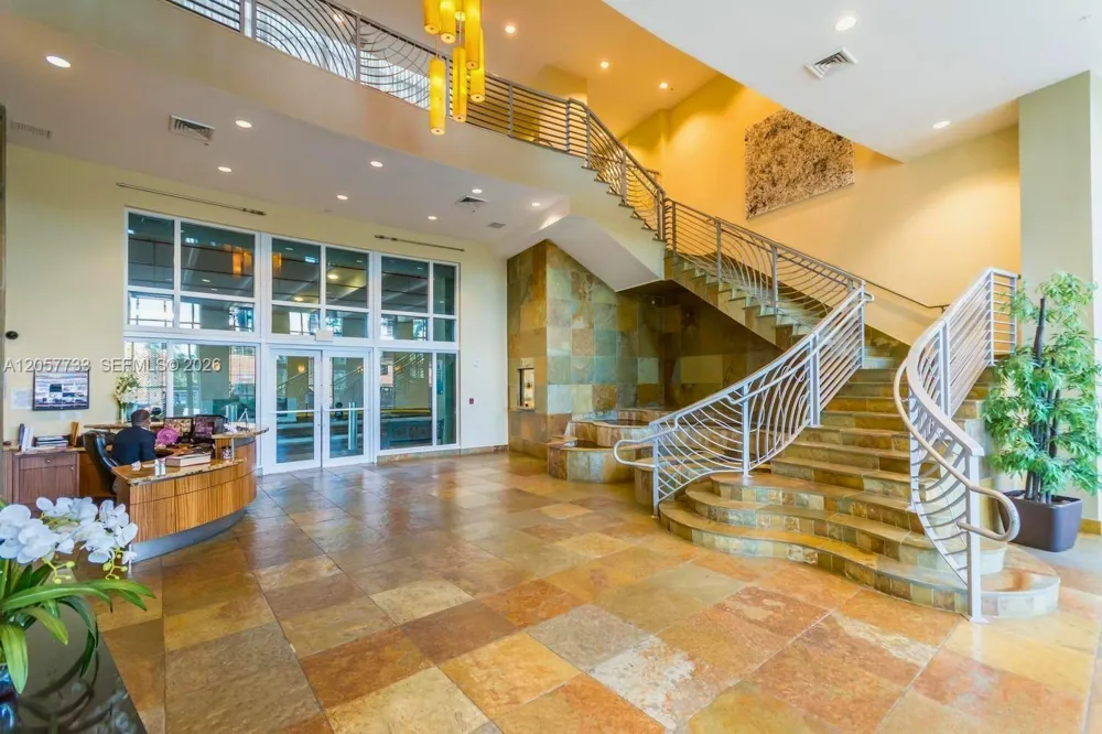 1745 E Hallandale Beach Blvd #2007W Hallandale Beach, FL 33009