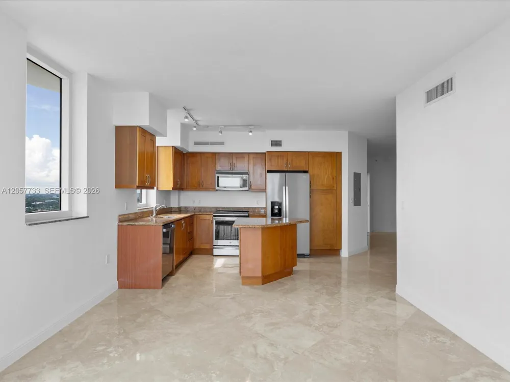 1745 E Hallandale Beach Blvd #2007W Hallandale Beach, FL 33009