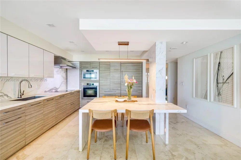 1455 Ocean Dr #703 Miami Beach, FL 33139
