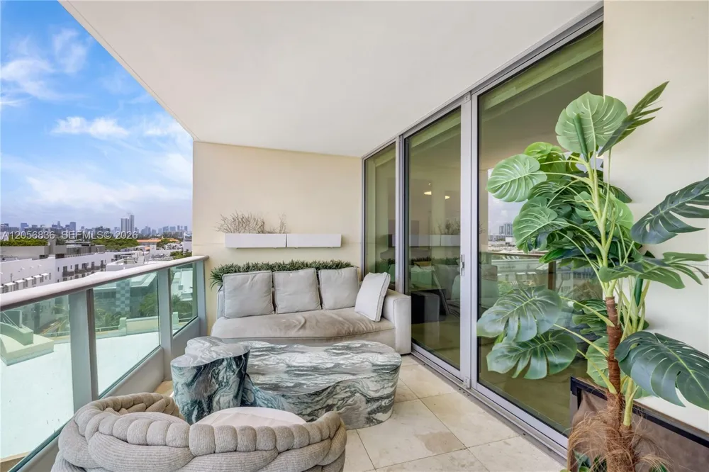 1455 Ocean Dr #703 Miami Beach, FL 33139