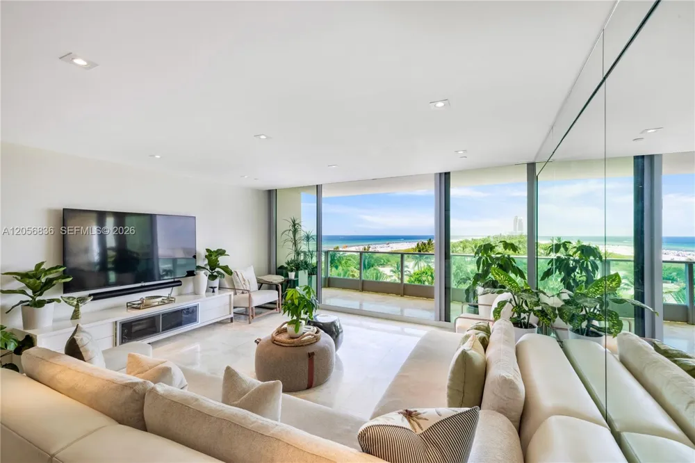 1455 Ocean Dr #703 Miami Beach, FL 33139