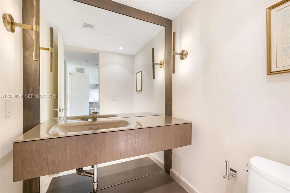 1455 Ocean Dr #703 Miami Beach, FL 33139