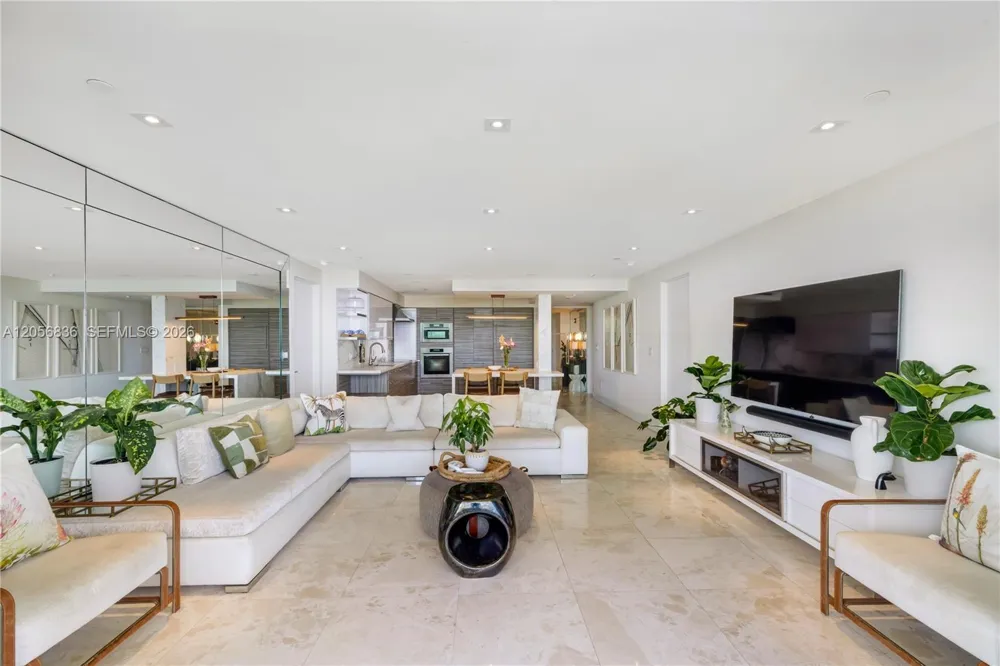 1455 Ocean Dr #703 Miami Beach, FL 33139